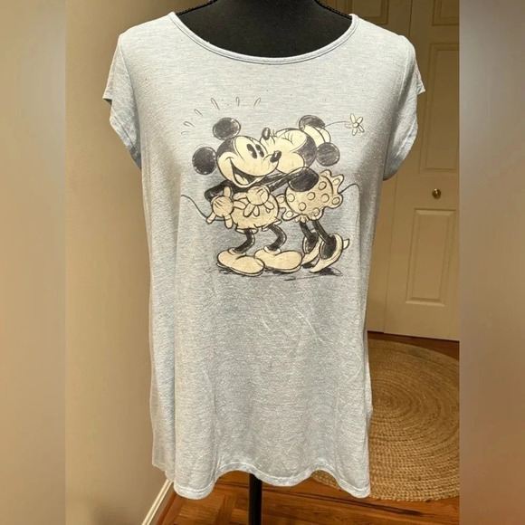 #95 Disney Mickey & Minnie Light Blue Tee Sz Medium - Picture 1 of 10